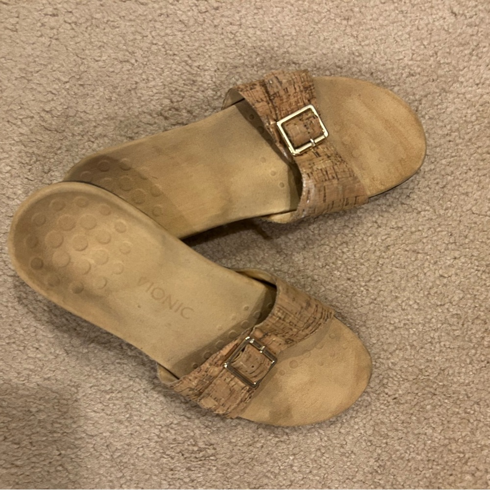 Vionic Women's Tan Slide Sandals